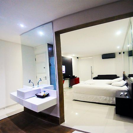 Tititi Motel (Adults Only) Олинда Екстериор снимка