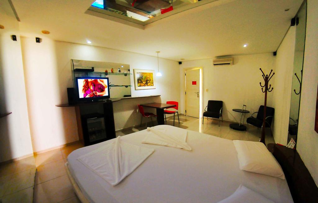 Tititi Motel (Adults Only) Олинда Екстериор снимка