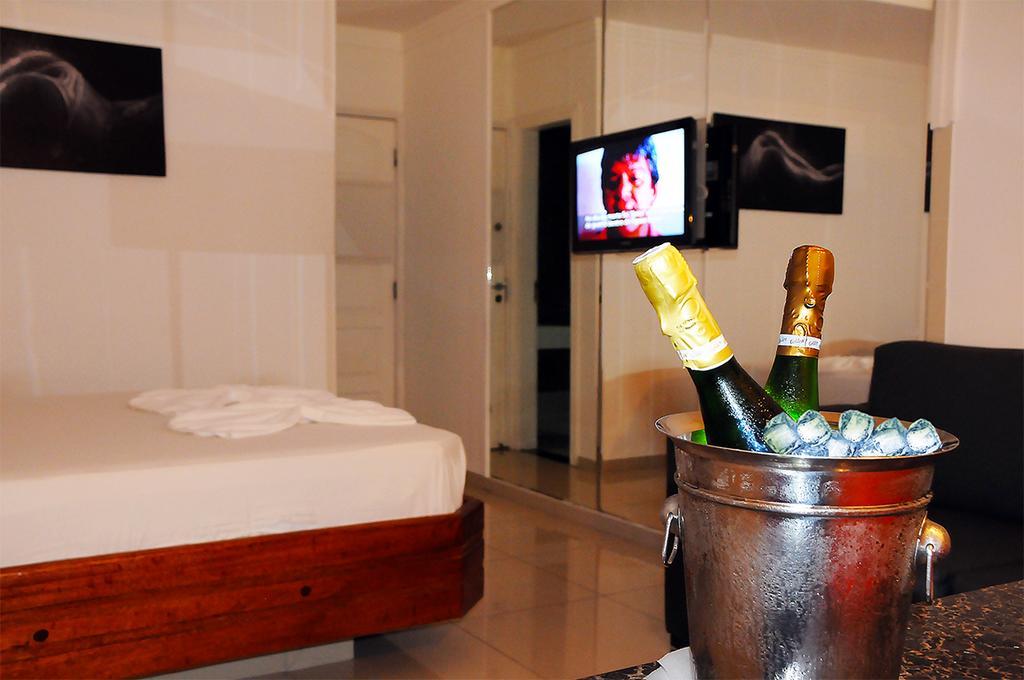 Tititi Motel (Adults Only) Олинда Екстериор снимка
