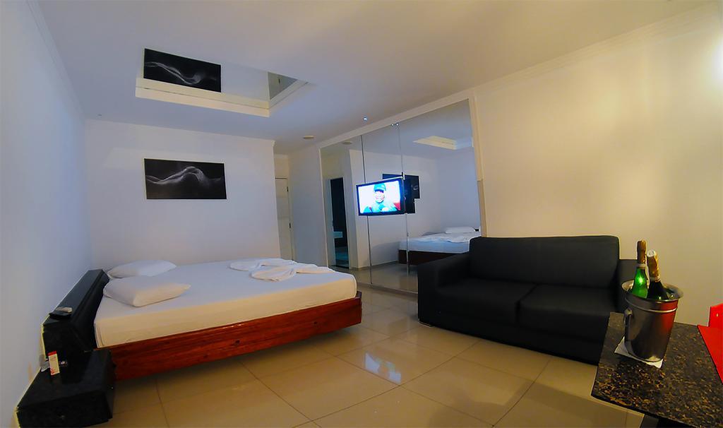 Tititi Motel (Adults Only) Олинда Екстериор снимка